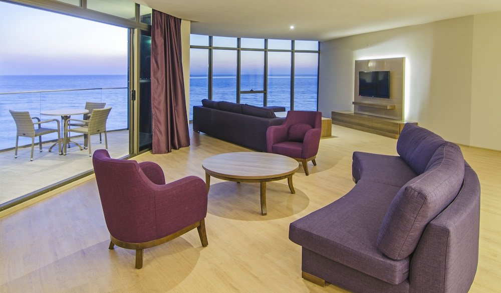 Кушадасы: Ladies Beach Suite Hotel