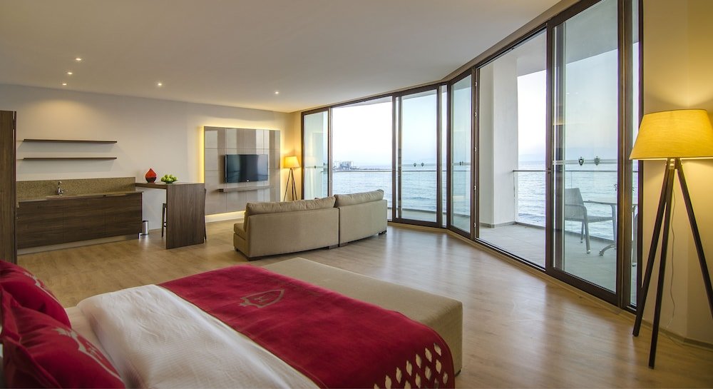 Кушадасы: Ladies Beach Suite Hotel