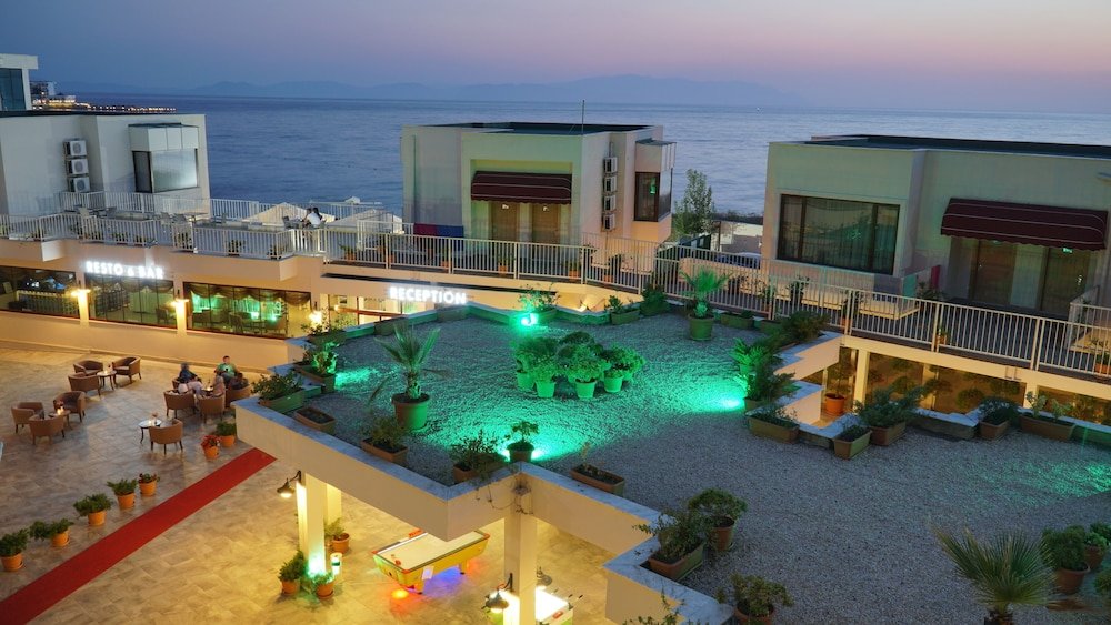 Кушадасы: Ladies Beach Suite Hotel