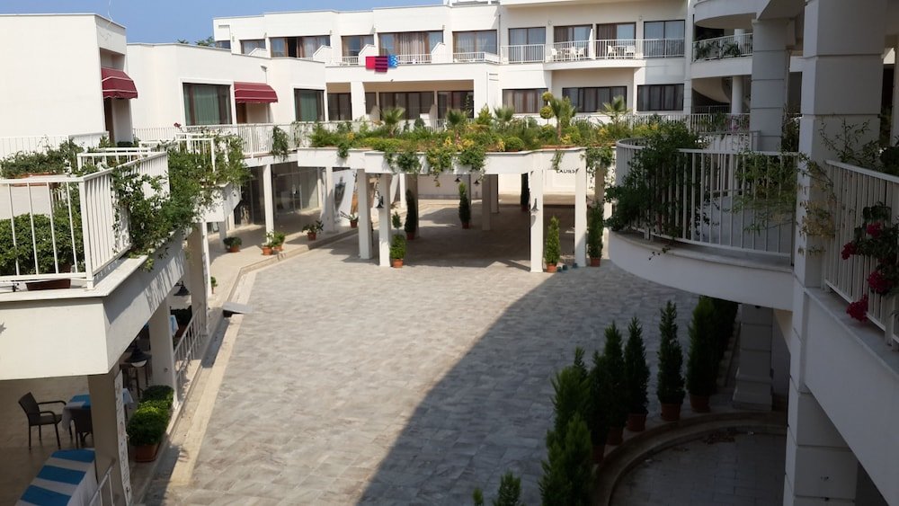 Кушадасы: Ladies Beach Suite Hotel