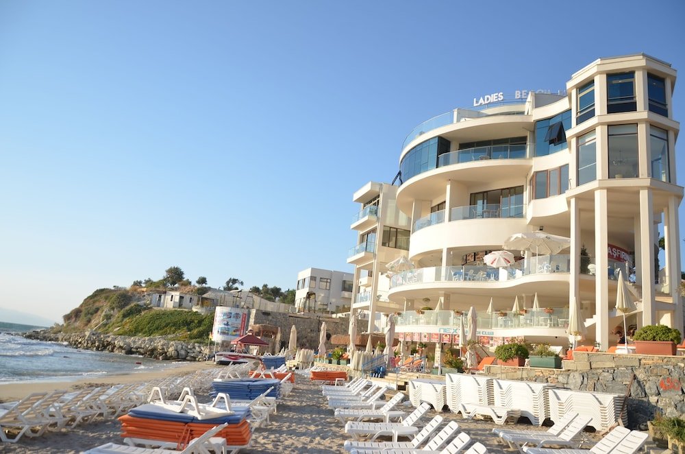 Кушадасы: Ladies Beach Suite Hotel