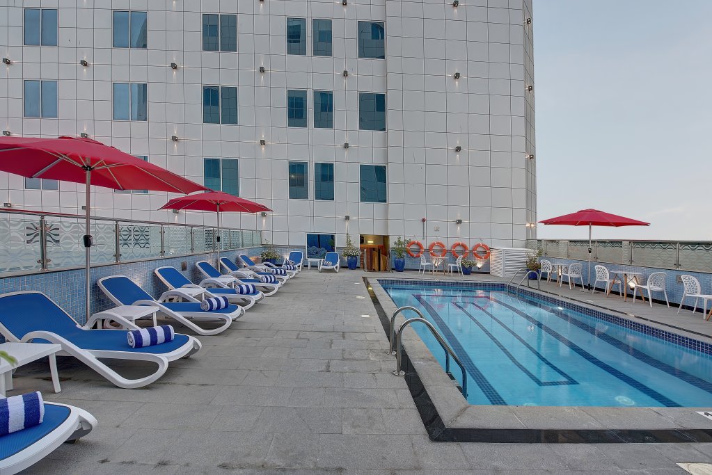 Дубай: Omega Hotel