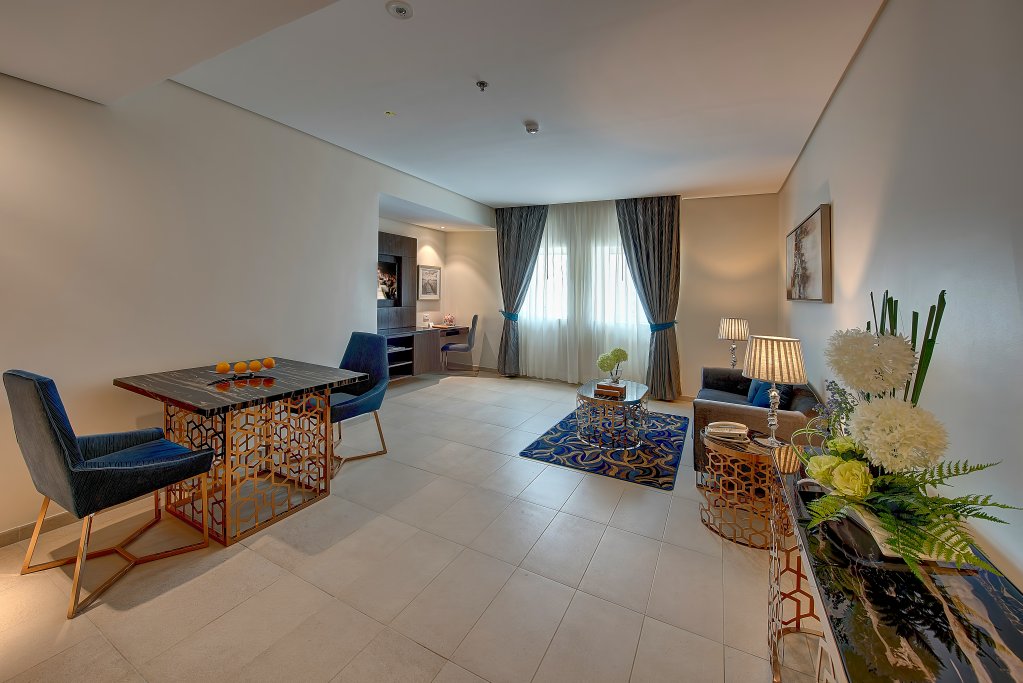 Дубай: Omega Hotel