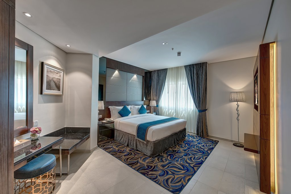 Дубай: Omega Hotel