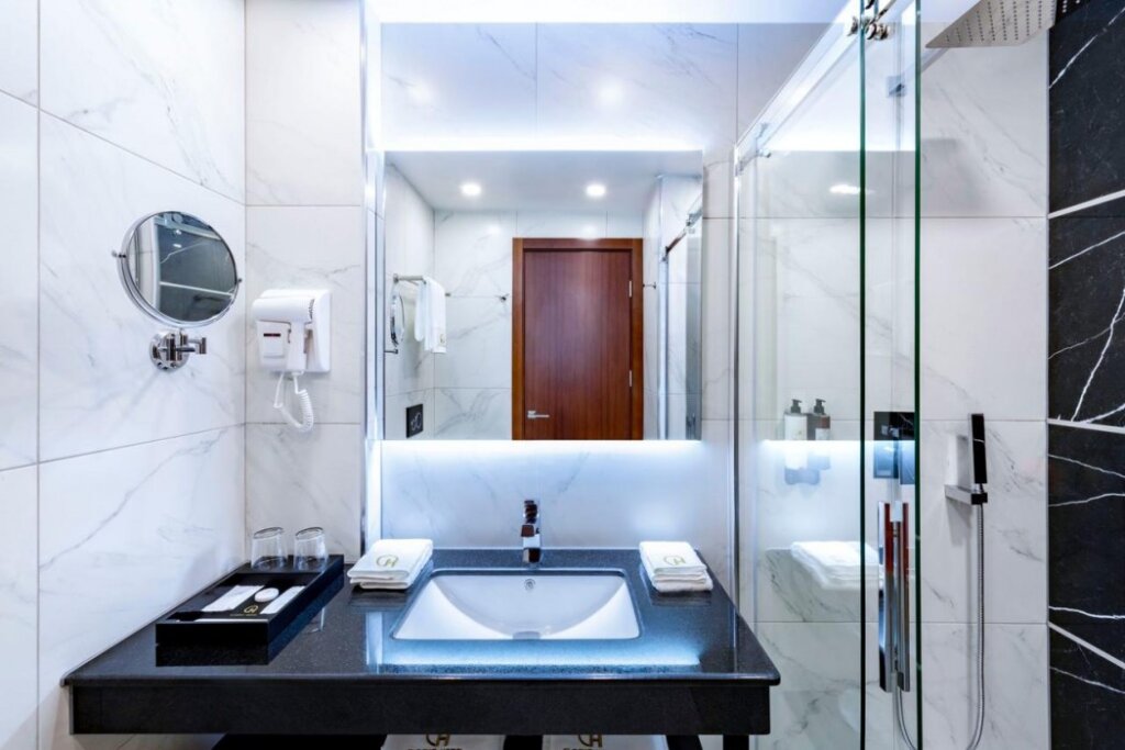 Тбилиси: Отель Clocks Hotel Tbilisi