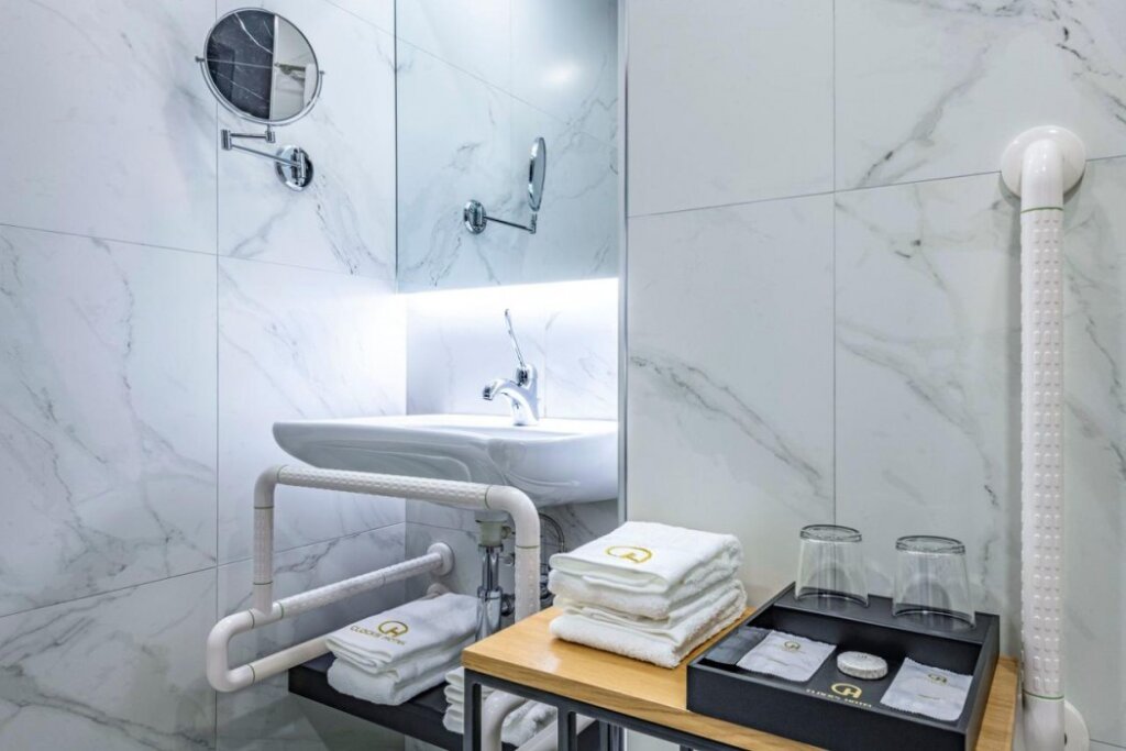 Тбилиси: Отель Clocks Hotel Tbilisi