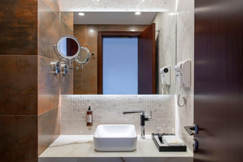 Тбилиси: Отель Clocks Hotel Tbilisi