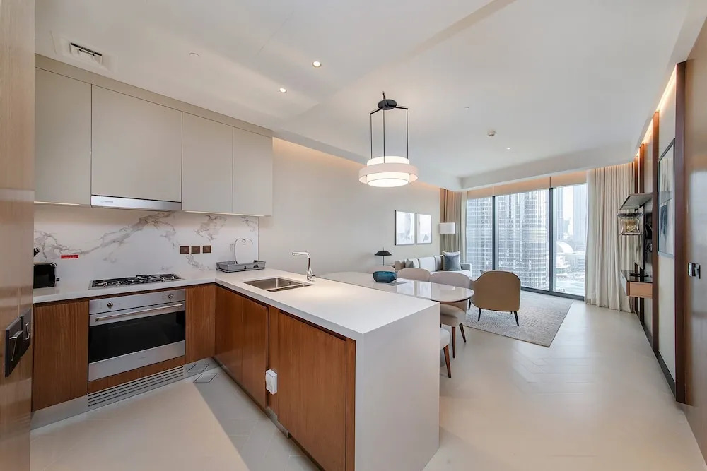 Дубай: Deluxe 2BR Burj Khalifa & Fountain View