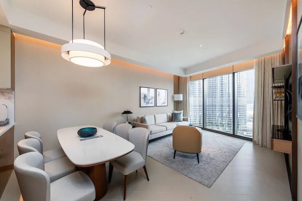 Дубай: Deluxe 2BR Burj Khalifa & Fountain View