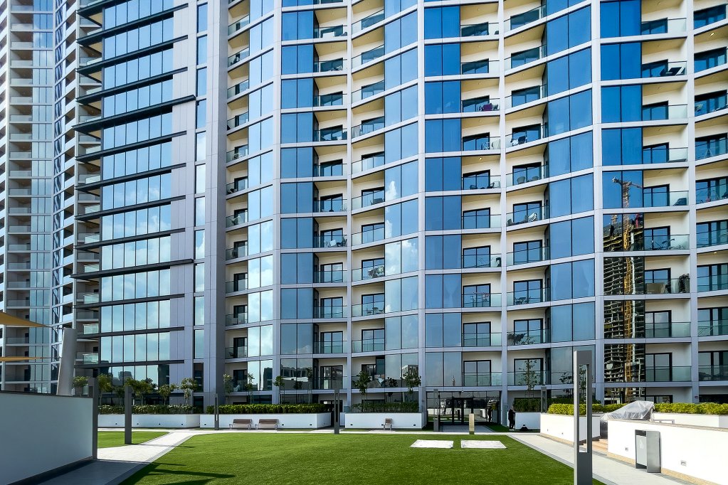 Дубай: Апартаменты Modern 1bdr at Sobha Waves