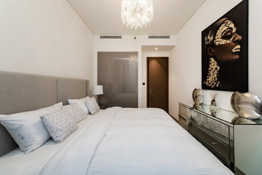 Дубай: Апартаменты Modern 1bdr at Sobha Waves