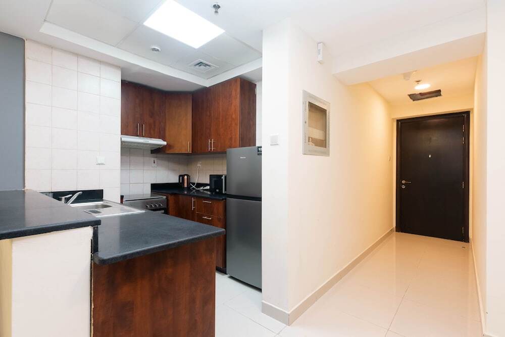 Дубай: Urban Caves - Modern Apartment Steps From The Walk JBR