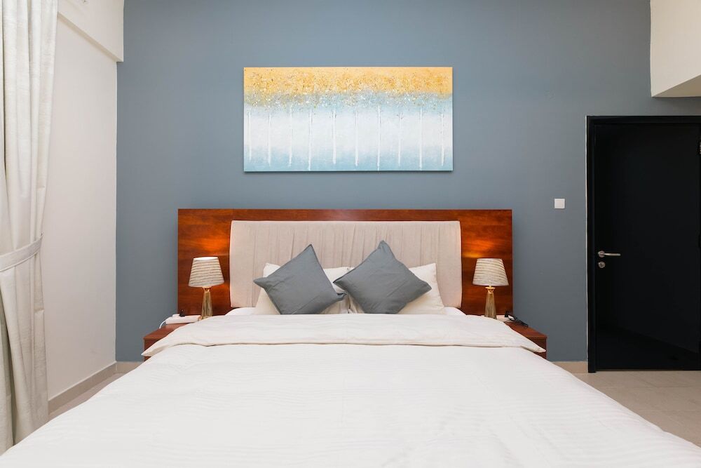 Дубай: Urban Caves - Modern Apartment Steps From The Walk JBR