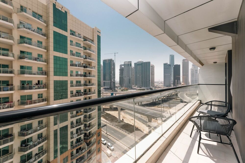 Дубай: Urban Caves - Chic Apartment With Balcony Near The Walk JBR