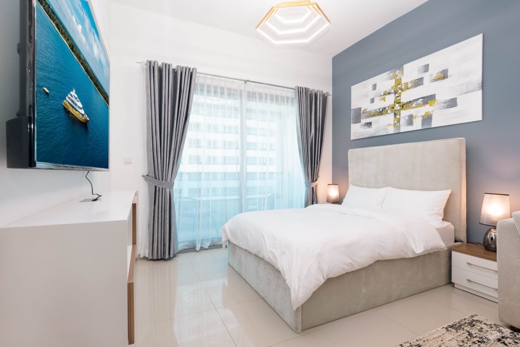 Дубай: Апартаменты Urban Caves - Stylish Condo Near Marina Walk With City Views
