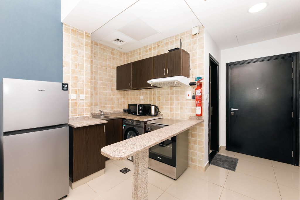 Дубай: Апартаменты Urban Caves - Stylish Condo Near Marina Walk With City Views