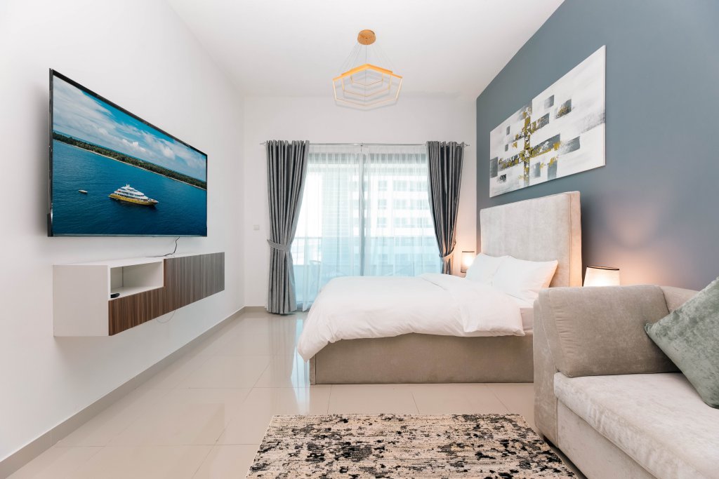 Дубай: Апартаменты Urban Caves - Stylish Condo Near Marina Walk With City Views