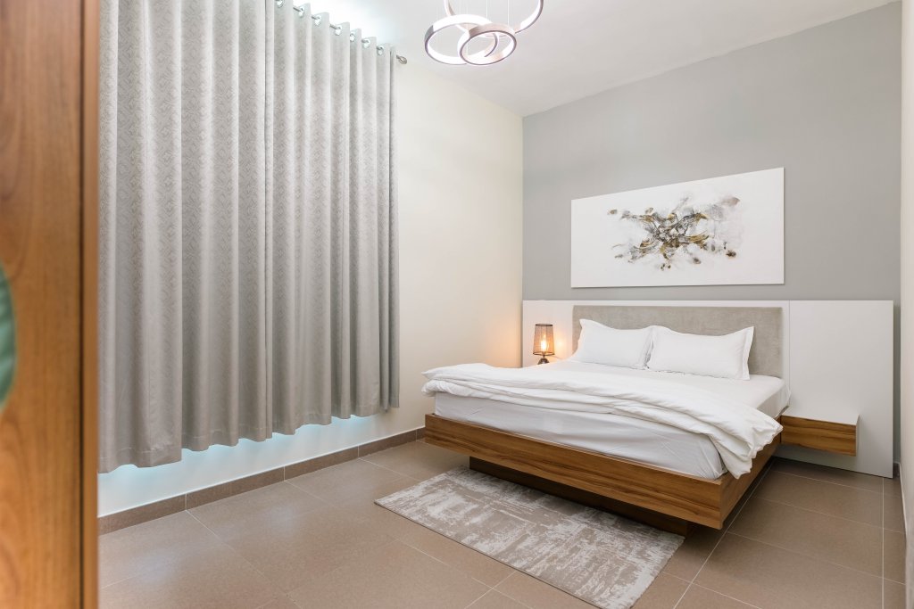 Дубай: Апартаменты Urban Caves - Modern Urban Retreat With Wide City Views