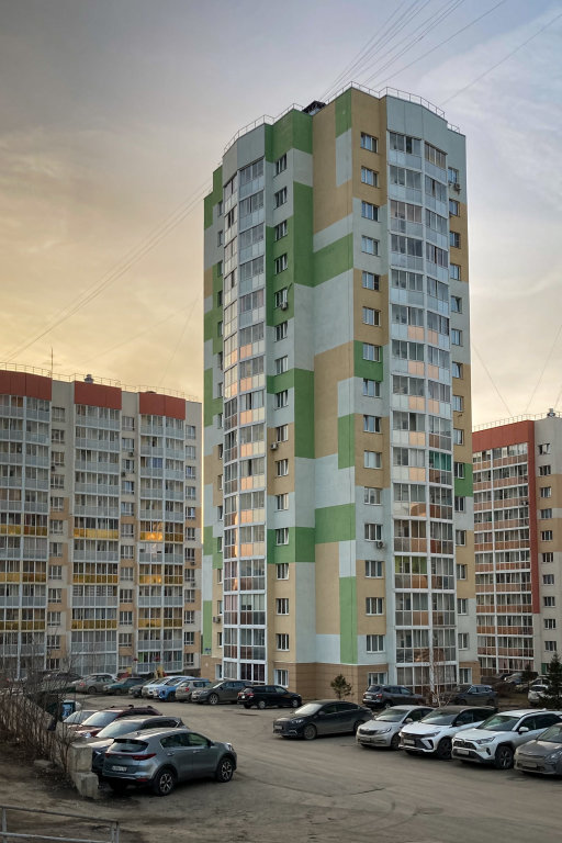 Кемерово: Апартаменты Unique Apart Жасмин  с детской кроваткой на 2 Заречной 7а