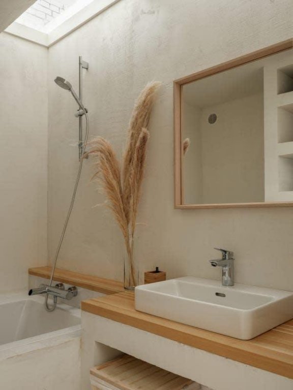 Москва: Апартаменты Flat Inn с камином в арт-лофте рядом с метро Комсомольская
