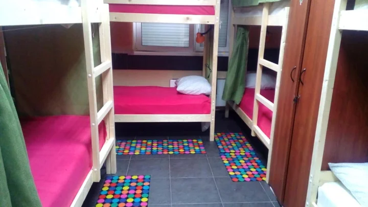 Москва: One Na Bolotnikovskoj Hostel