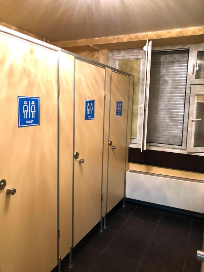 Москва: One Na Bolotnikovskoj Hostel