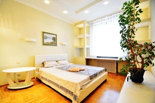 Минск: Aparton. Nezavisimosti Prospekt 39