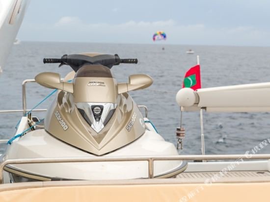 Северный атолл Мале: Fantom Yacht
