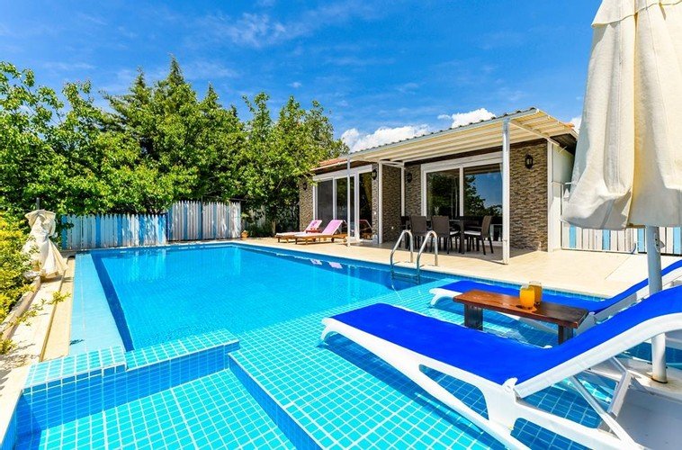 Исламлар: Villa Uzum