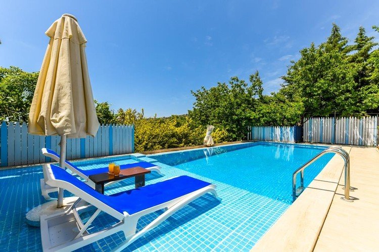 Исламлар: Villa Uzum