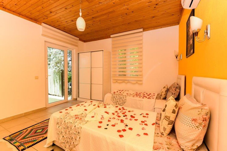 Исламлар: Villa Uzum