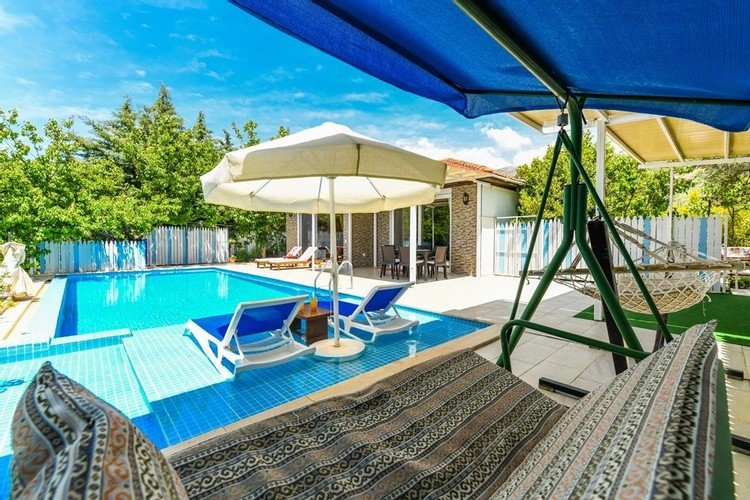 Исламлар: Villa Uzum