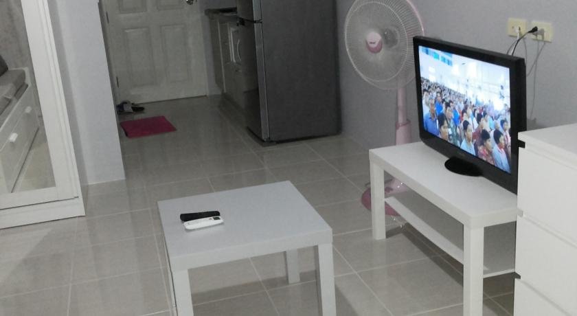 Банг-Саре: AD Bang Saray Lake Studio