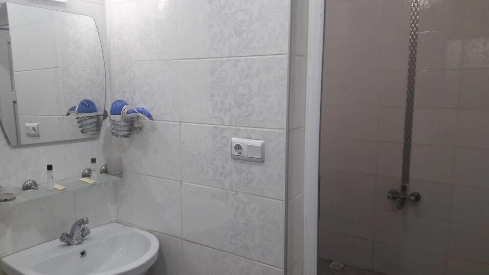 Рейханлы: Dilara Otel