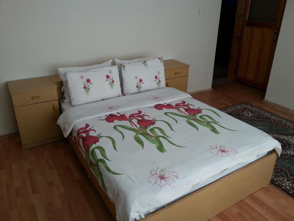 Увезпинар: Villa Rose
