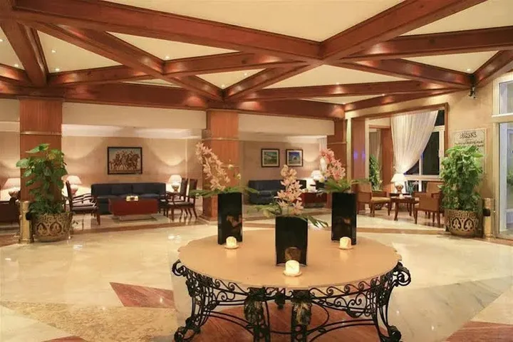 Шарм-эш-Шейх (Шарм-эль-Шейх): Melia Sinai