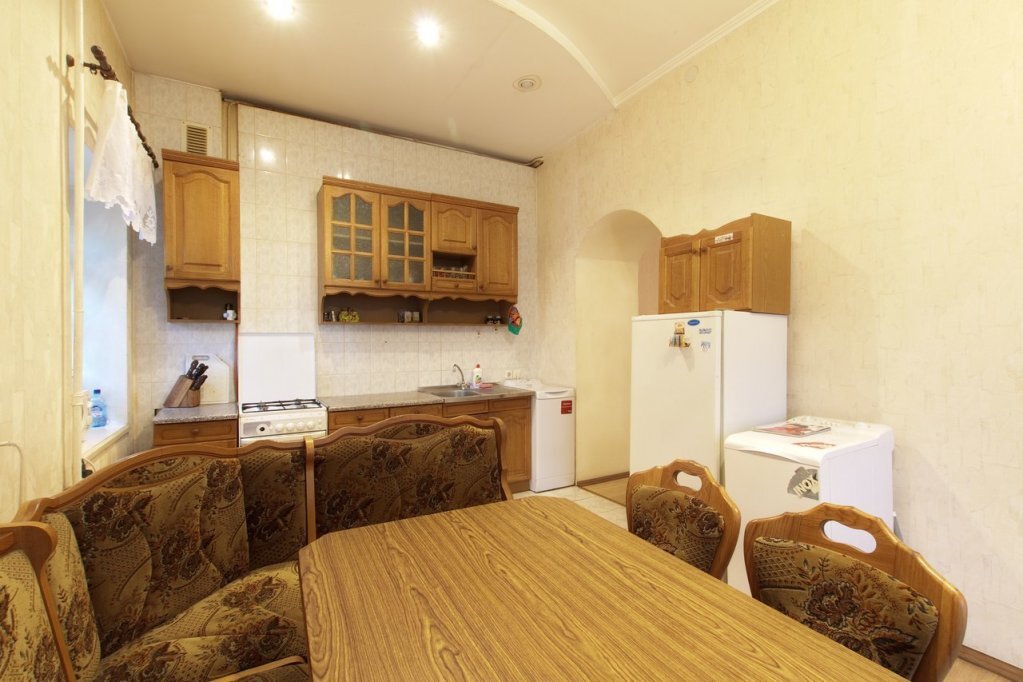 Санкт-Петербург: Na Kirochnoj 18 Apartments