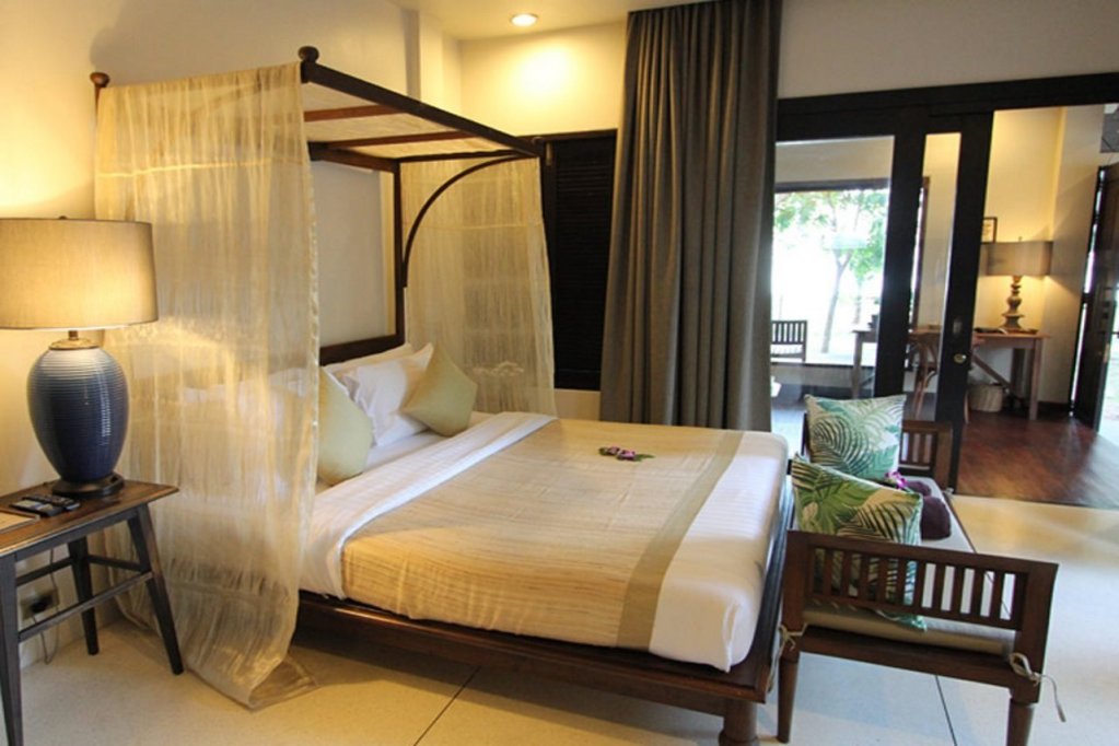 Самуи: Saree Samui 