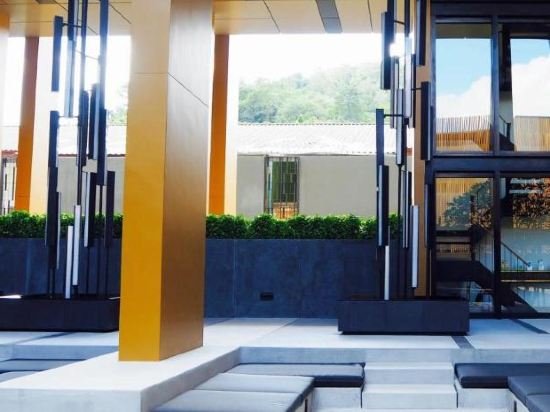 Duplex Height Phuket & Rooftop Swimming Pool — фото 4