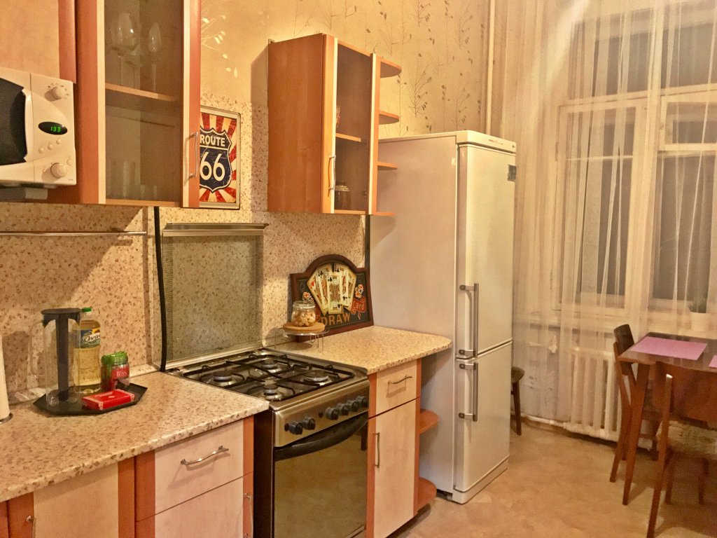 Санкт-Петербург: Apartamentyi Na Bakunina