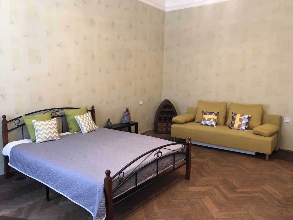 Санкт-Петербург: Apartamentyi Na Bakunina