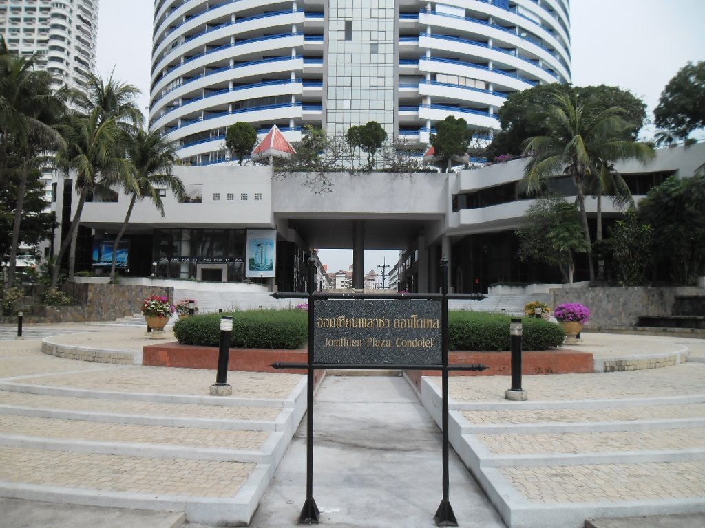 Апартаменты Jomtien Plaza Condotel — фото 4