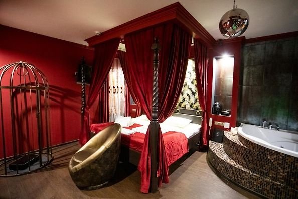 Санкт-Петербург: Red Room Hotel