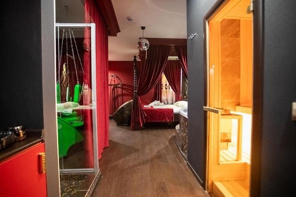 Санкт-Петербург: Red Room Hotel