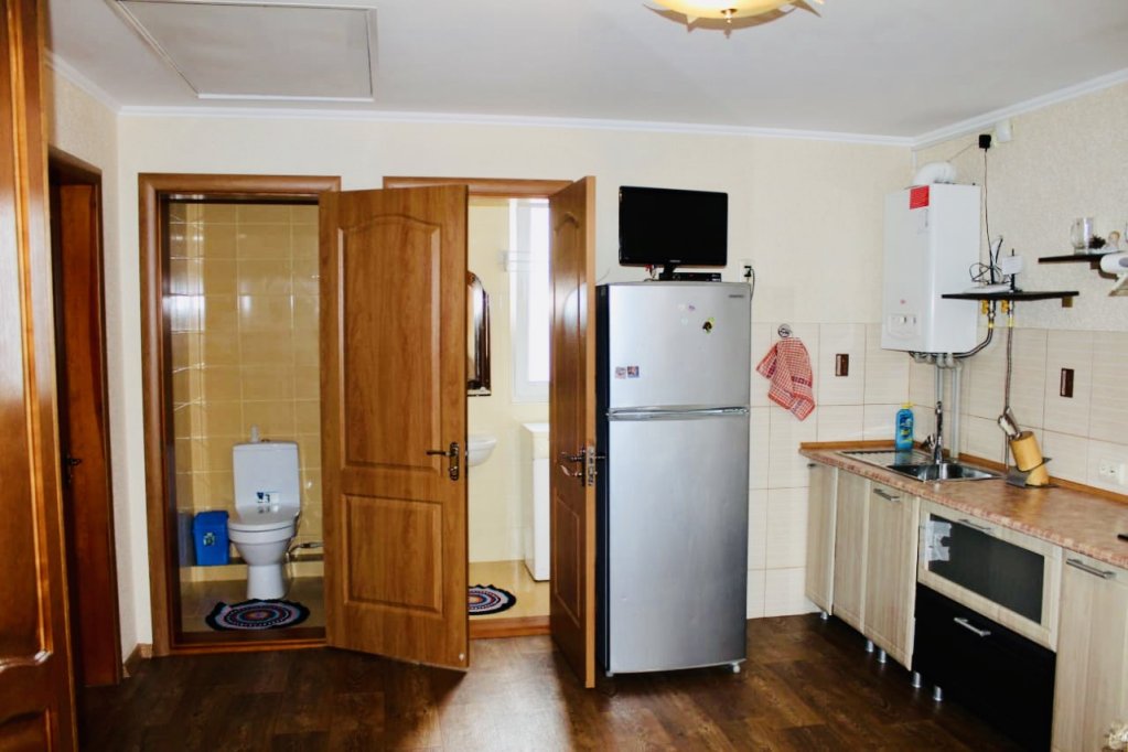 Керчь: Na Chernyishevskogo 21-2 Apartments