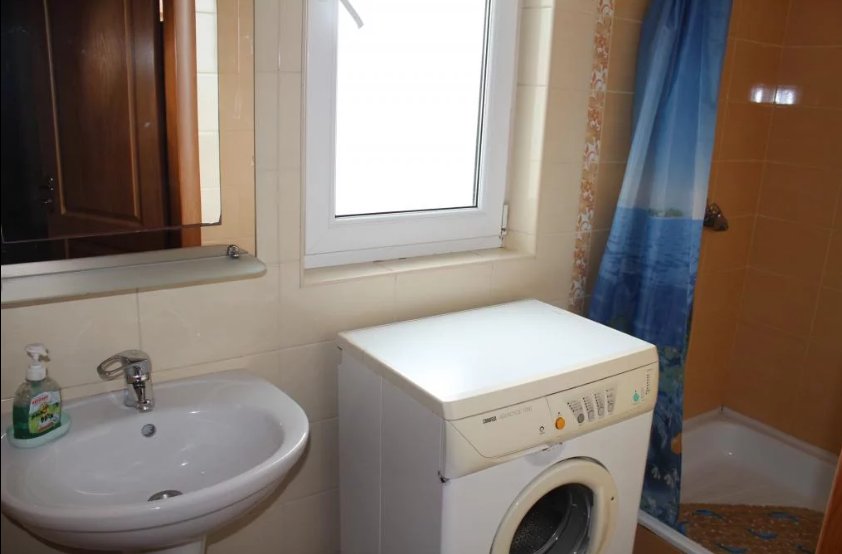 Керчь: Na Chernyishevskogo 21-2 Apartments
