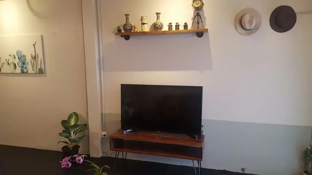 Бангкок: La Casa Sathorn 11