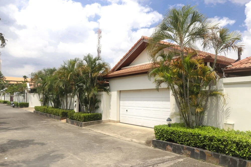 Паттайя: Exotic Villa Wpool 500m From Beach