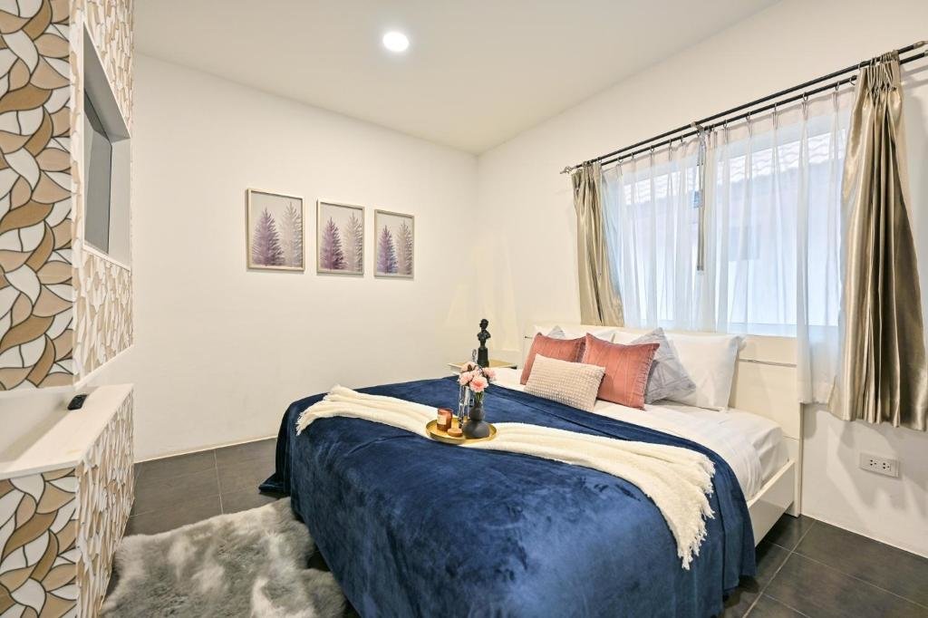 Паттайя: 4BD Pool Villa Pattaya with Jacuzzi - Exquisite Pool Villa A