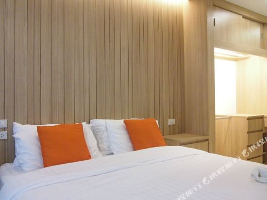 Паттайя: 1St Chezz Condo By Pdt